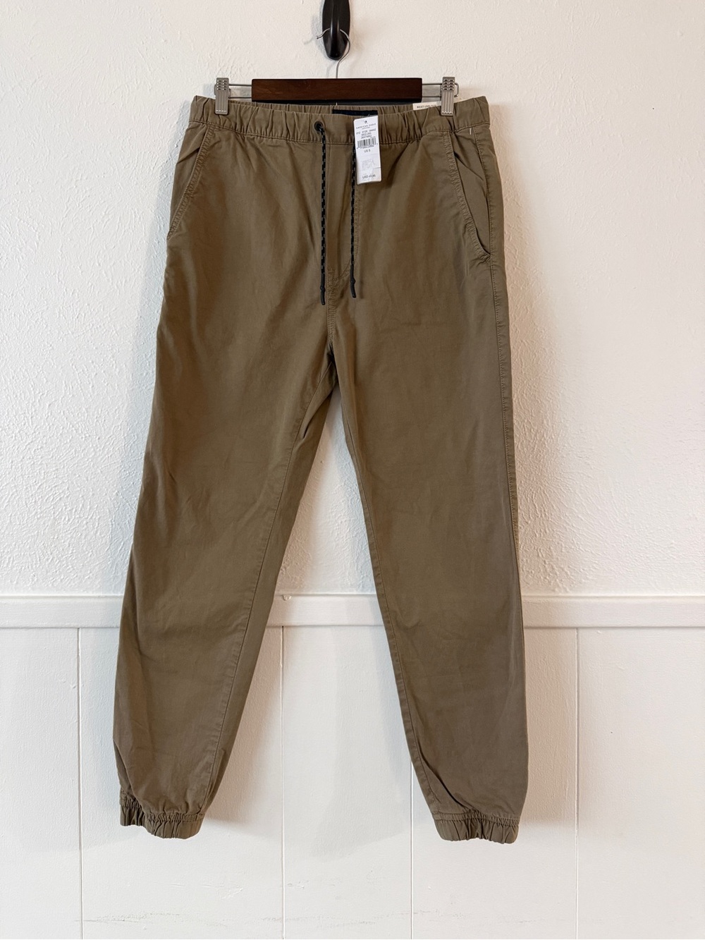 American Eagle Men’s S Ne(x)t Level Flex Twill Jogger Pants Khaki NWT